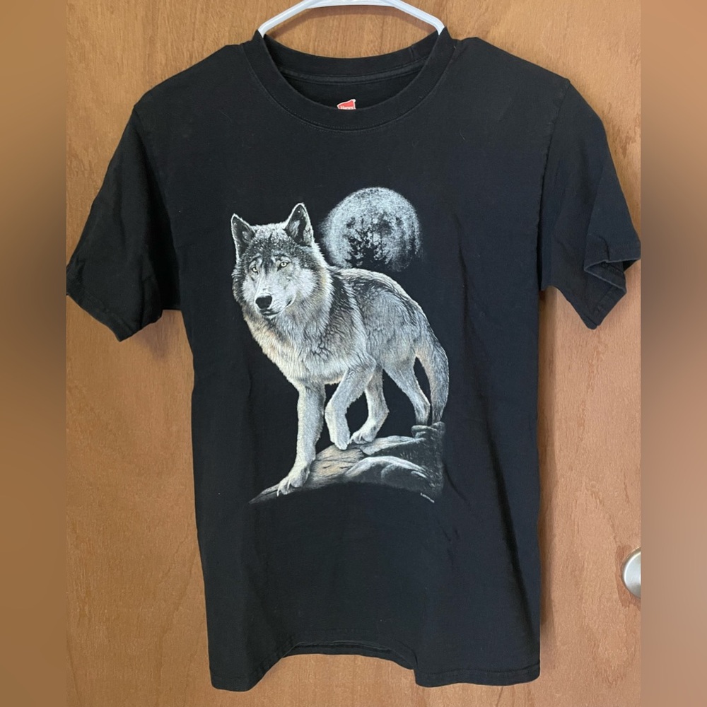 Black Wolf Graphic T-Shirt